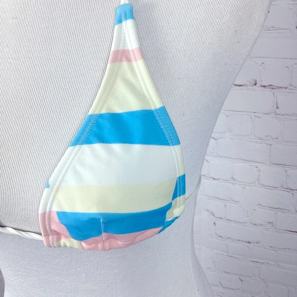 Island‎ Company Bikini Top Women’s Size Medium Pink Blue Ivory Geometric Pattern